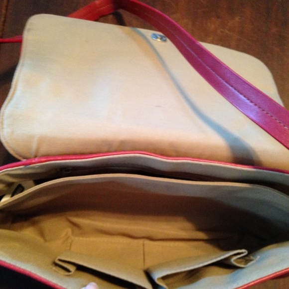 Red Handbag - Picture 3 of 5